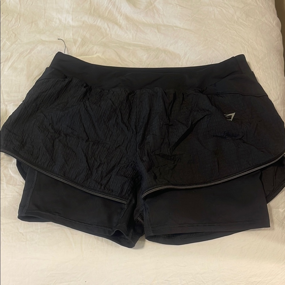 Gymshark Mid Rise Black Speed 2-in-1 Shorts w/ Pockets